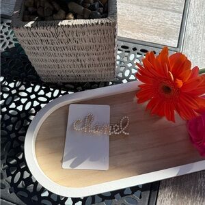 Pearl Embellished Clip 🤍